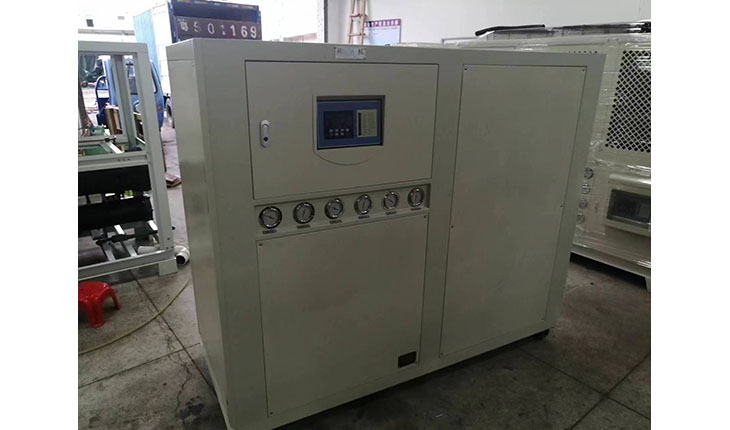 水冷式箱型工業冷水機
