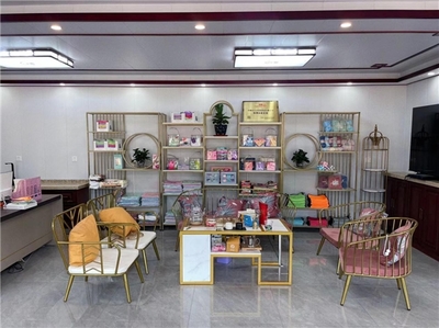 國(guó)貨之光“萬(wàn)潔針紡織品” 潔凈萬(wàn)物，潔享健康，開(kāi)辟化妝品零售新篇章